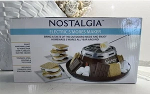 S'MORES KIT von Nostalgia SMM200 Indoor Elektrischer Edelstahl S'mores Maker - Bild 1 von 3
