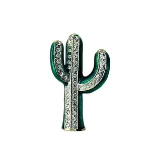 Broche prendedor de cactus Saguaro cristal y esmalte verde tono dorado 1,75" - Imagen 1 de 5