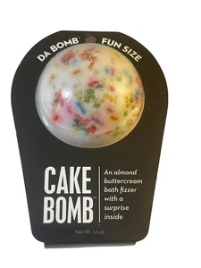 Da Bomb Fun Size Bath Fizzer Cake Bomb with Surprise 3.5 oz NEW - Picture 1 of 2