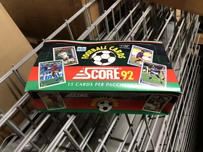 92' SCORE SOCCER FOOTBALL ITALIAN VERSION WAX BOX - 24 PACKS Case fresh - Image 1 of 4