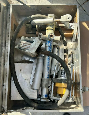 Wyco Electric Concrete Vibrator Motor 115V with Shaft Adapter & head - Image 1 of 4