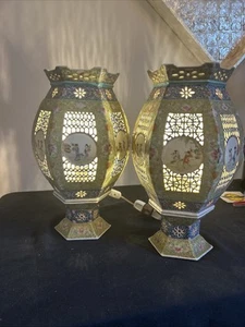 Ein Paar antike chinesische Porzellan Famille Verte Hochzeit Lampen Laternen #5 - Bild 1 von 9