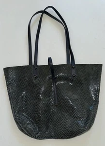Bolso de Mano Sorial Rubina Reversible Cuero Azul Marino Oscuro - Imagen 1 de 14