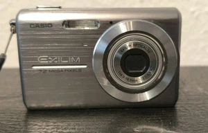 Casio EXILIM EX-Z75 Digitalkamera Kompakt Kamera | 7,2 MP 3x Optical Zoom - Bild 1 von 6