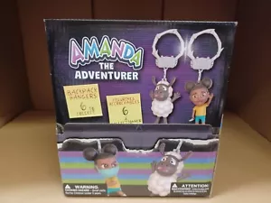 24er Pack Amanda The Adventurer Blind Bags Rucksack Aufhänger Figur Neu - Bild 1 von 6