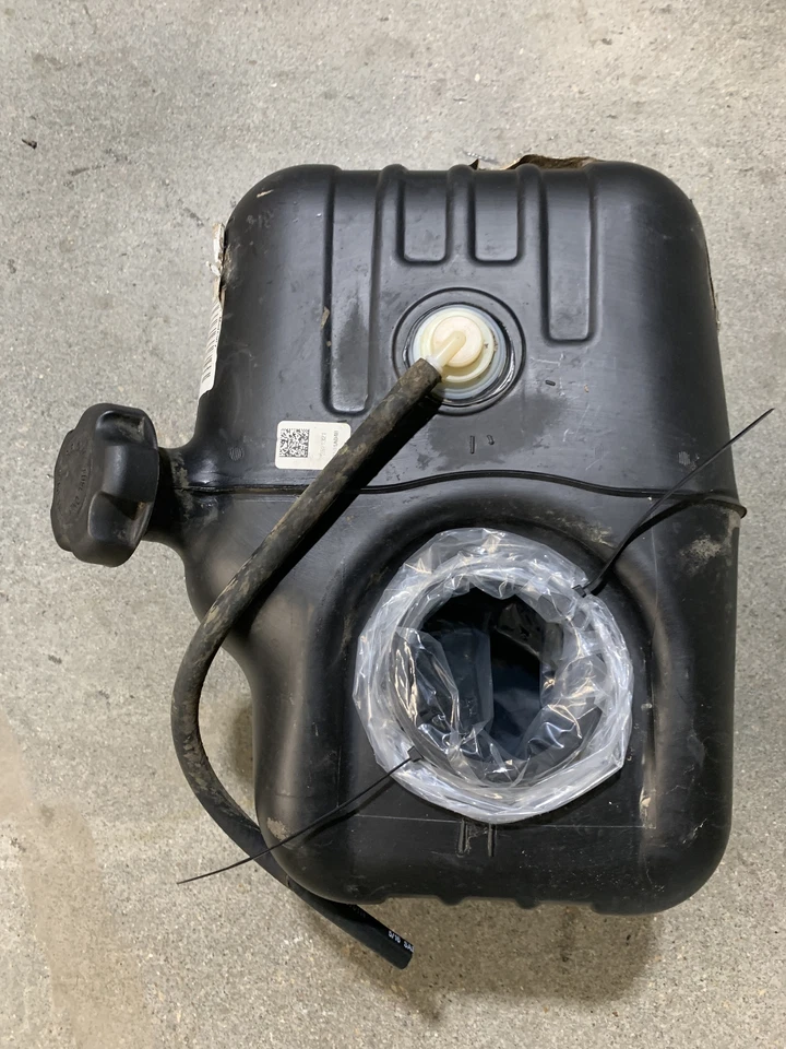 ASM., TANQUE DE COMBUSTIBLE - 2015 Polaris Ranger 570 51735 Foto 1 de 4