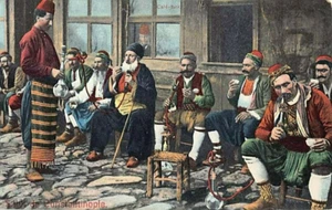 Postkarte FX: Konstantinopel, Männer rauchende Wasserpfeifen, Türkei, 1910er - Bild 1 von 2