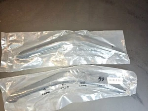 New Vizio V4K44M-08 TV Stand Legs - Picture 1 of 3