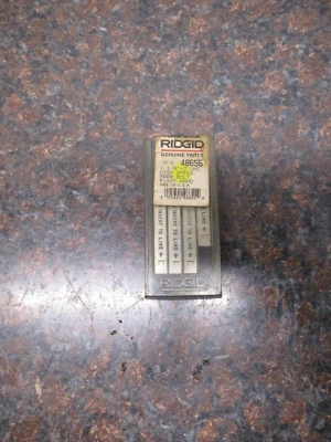 Ridgid 48655 1-1/8" - 7 UNC Bolt Dies RH High-Speed 532 542 500B NEW - Image 1 of 2