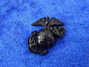 A15-17) US Marine Corps Eagle EGA badge mit Pins Kragen Abzeichen schwarz - Picture 1 of 4