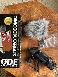 Rode Stereo Videomic Professional Microphone for videography - Excellent