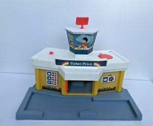 Vintage Fisher Price Little People Airport Vintage 1980 Toy Made in U.S.A Xmas - Picture 1 of 12
