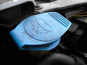 10 BOTTIGLIA LAVAVETRI VW POLO MK5 TDI SE 5DR 09-17 AUTO ROTTAMATA - Foto 1 di 4