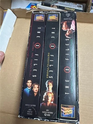 The X-Files Boxed Set - Vol. 2 (VHS, 1996, 3-Tape Set) - Image 1 of 4