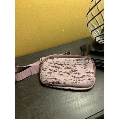 Marika Purple On The Run Belt Fanny Pack Zip Bag Sports Beach Travel Minimalist - Image 1 of 4