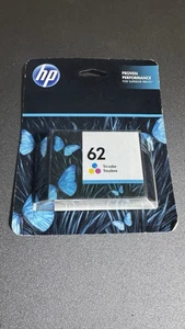 Cartucho de tinta estándar tricolor HP 62 original caja sellada EXP 2023 - Imagen 1 de 2