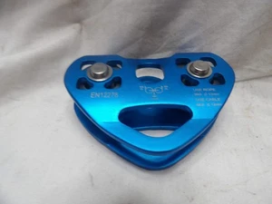EN12278 Double Pulley Ball Bearing for Climbing Blue - Picture 1 of 5