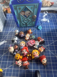 Disney DOORABLE Mini Sammelfiguren und Spielset Frozen ~20 Teile 24127 - Bild 1 von 2
