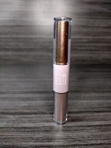 The Beauty Crop liquid eyeshadow duo GINGER & PROSECCO Full Size