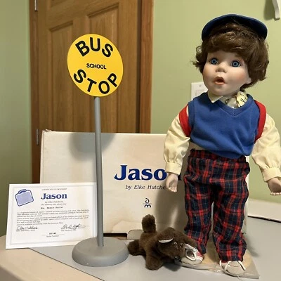 Muñecas de porcelana coleccionables por Danbury Mint y The artist Is Elke Hutchens Foto 1 de 3