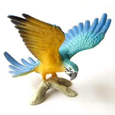 Flying Macaw Blue Yellow Parrot Lifelike Bird Fairy Garden Terrarium Figurine - Изображение 1 из 4