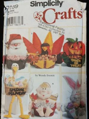 Simplicity 7039 Seasonal Felt Basket Decorations by Wendy Everett - Image 1 of 2