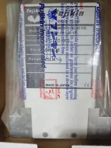 FUJIKIN Mass flow controller / FCST1030MZDTC-4CW2-F2L-SIH2CL2-R6-D35-EP - Picture 1 of 2