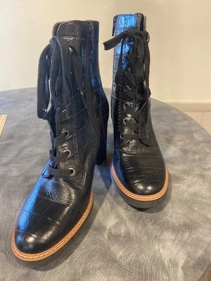 Botines negros con cordones Naturalizer Callie Power para mujer 8M Foto 1 de 4