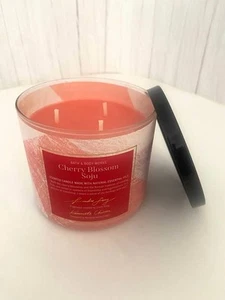 Vela perfumada grande Bath & Body Works CHERRY BLOSSOM SOJU 3 mechas 14,5 oz - Imagen 1 de 1