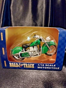 2003 MAISTO ROAD & TRACK 1:18 SCALE GREEN INDIAN FOUR-New - Picture 1 of 5