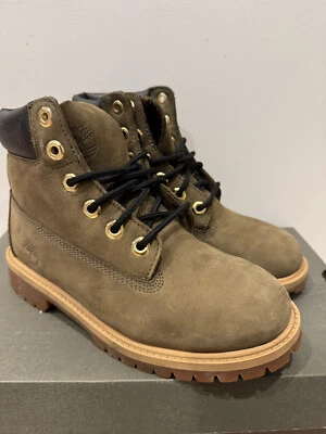 Timberland Womens Olive 6’ Boot Women - Sz 4 TB03691A - Image 1 of 4