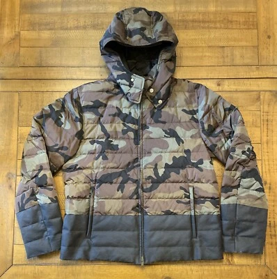 Chaqueta de plumón VALENTINO - camuflaje Foto 1 de 4