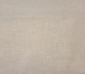 Ramblings Fun BTY P&B Textiles Blender Tonal White Crab - Picture 1 of 2