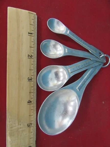 40. Vintage Aluminum Measuring Spoons Nesting on Ring Set of 4 - Picture 1 of 4
