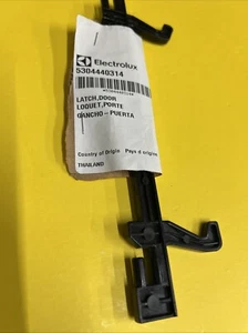 FRIGIDAIRE Microwave Door Latch Replaces 5304440314 NEW NO PACKAGE LOC C2 - Picture 1 of 3