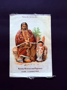 Cigarrillo Zira 1910 seda Kiowa mujer y papoose 3 1/2 x 5 - Imagen 1 de 2