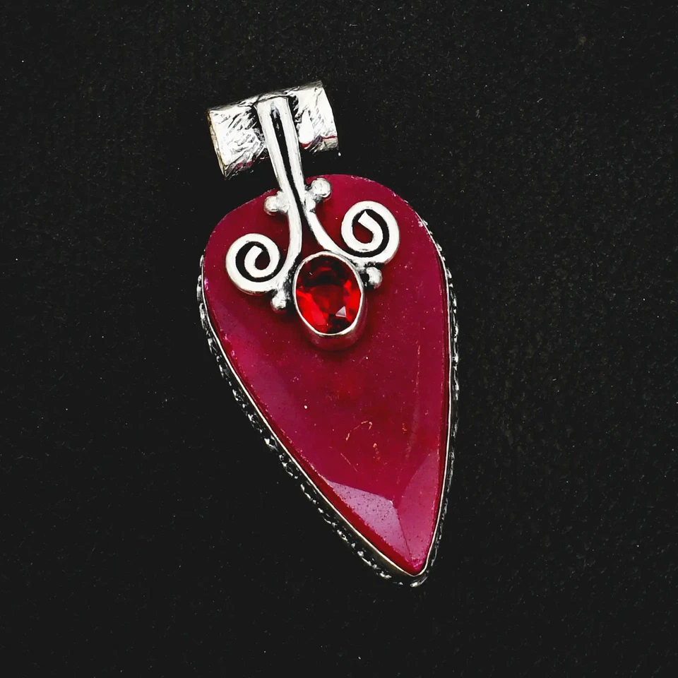 Joyería colgante étnica hecha a mano de piedras preciosas granate rubí simulado 2,16" AP-44106 Foto 1 de 1