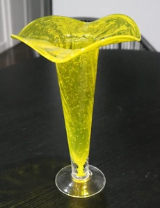 Vintage 12" Yellow Glass Bubble Art Vase - Swirl Pattern - Picture 1 of 11