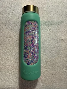Lilly Pulitzer La Playa Print Glass Water Bottle W/ Green Silicone Cover - Picture 1 of 8