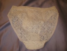 NOS Vintage Body Lites Size M Floral Lace Panties White