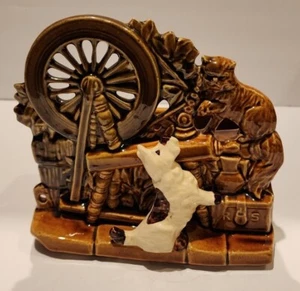 McCoy Planter, Vintage 1950's Spinning Wheel with Scottie dog and Pershian cat - Picture 1 of 4