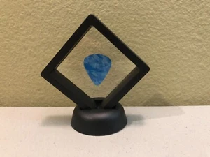 Floating Guitar Pick Bass Pick Black Display Frame Case w/Stand - Picture 1 of 3
