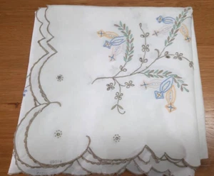 Amazing vintage tablecloth Hand made embroidery colourful maderia Square 127 cm - Picture 1 of 9