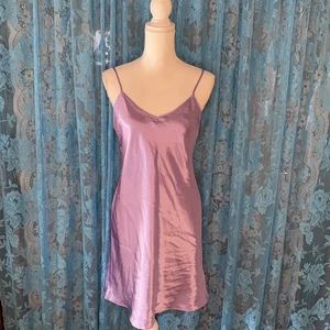 Vintage Gilligan & O’Malley Bias Cut Lilac Opaque Slip Dress Size Small 36 Bust - Picture 1 of 14