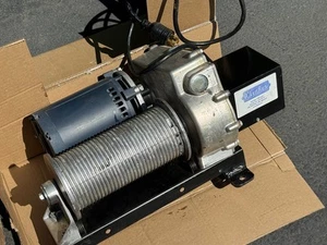 Lynrus QR4 Electric Hoist - 3/4 Motor, Great Replacement 4 older units *Warranty - Picture 1 of 10