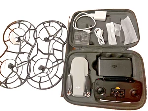 DJI Mavic Mini Drone 3 Batterie Protezione Elica Telecomando Custodia Caricabatterie Usato Senza Scatola - Foto 1 di 5