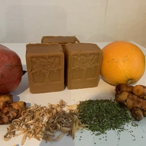 Hautaufhellende Kräuterseife - Bild 1 von 7