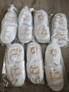 SET OF 7 PAIRS THE BRIDE SPA SLIPPERS HEN WEDDING WHITE GOLD EMROIDERY ONE SIZE - Picture 1 of 4