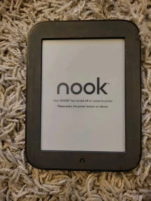 🔥🔥Barnes & Noble NOOK Simple Touch BNRV300  w/ (95) BOOKS DR. WHO & Torchwood - Image 1 of 4