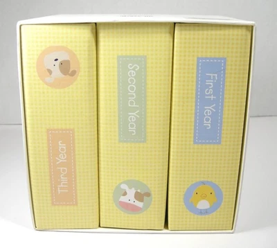 Álbuns e suporte para fotos Child of Mine Baby 4"x6" conjunto de 3 Carter's  - Imagem 1 de 4